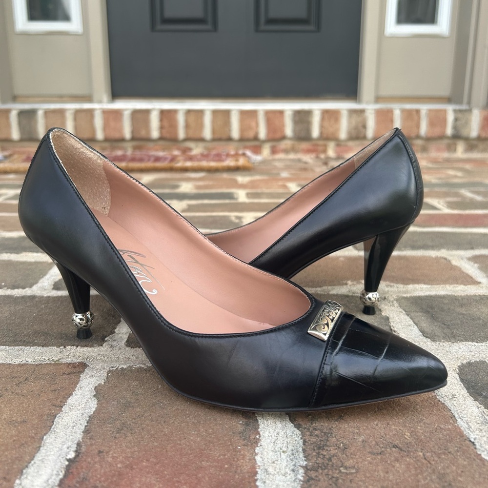Brighton Black Leather Pointed Croc Cap Toe Pump with Silver Bead Accents 8.5